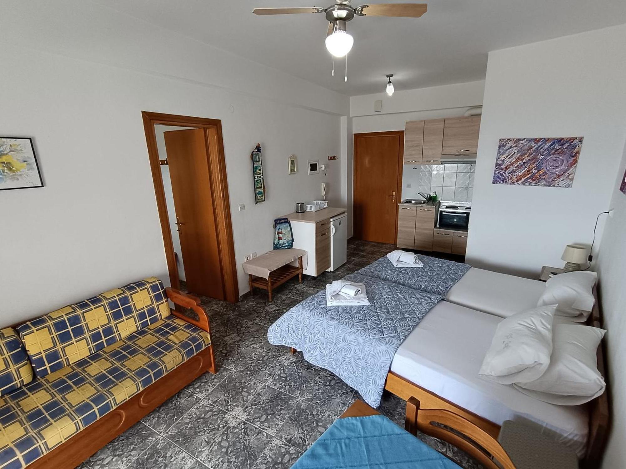 نيا سكيوني Peristerianos Apartments المظهر الخارجي الصورة