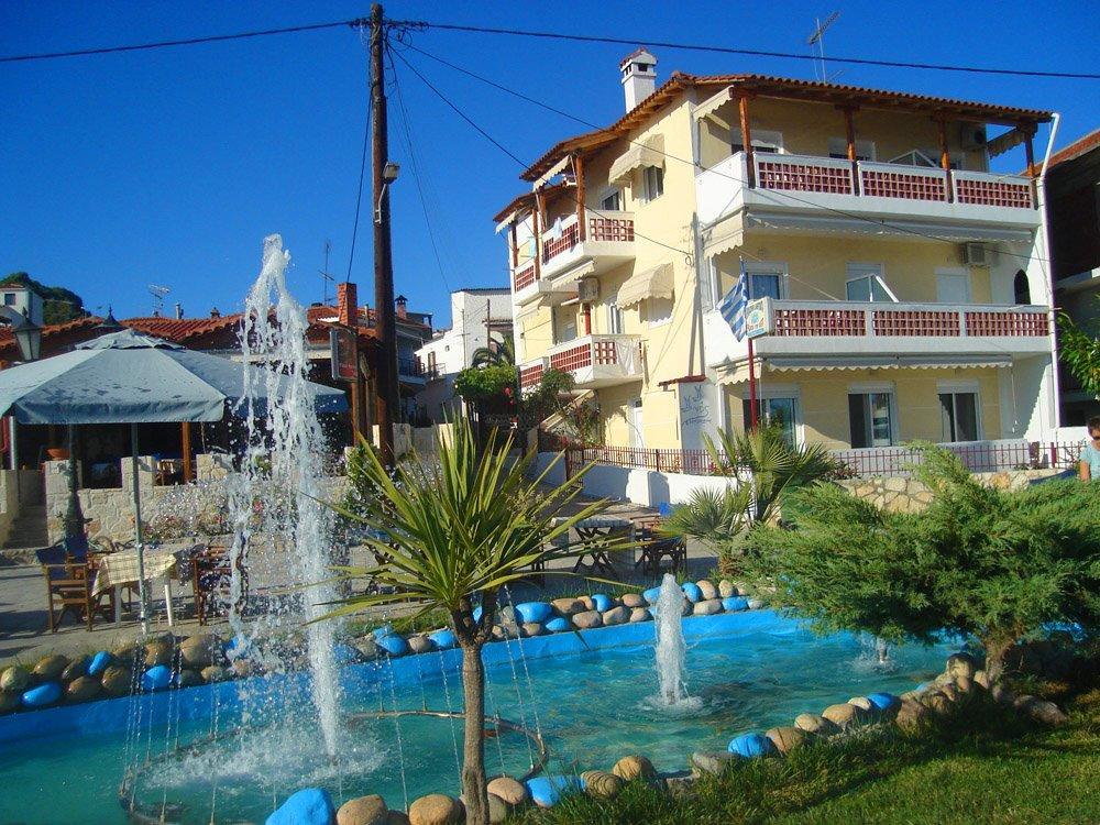 نيا سكيوني Peristerianos Apartments المظهر الخارجي الصورة