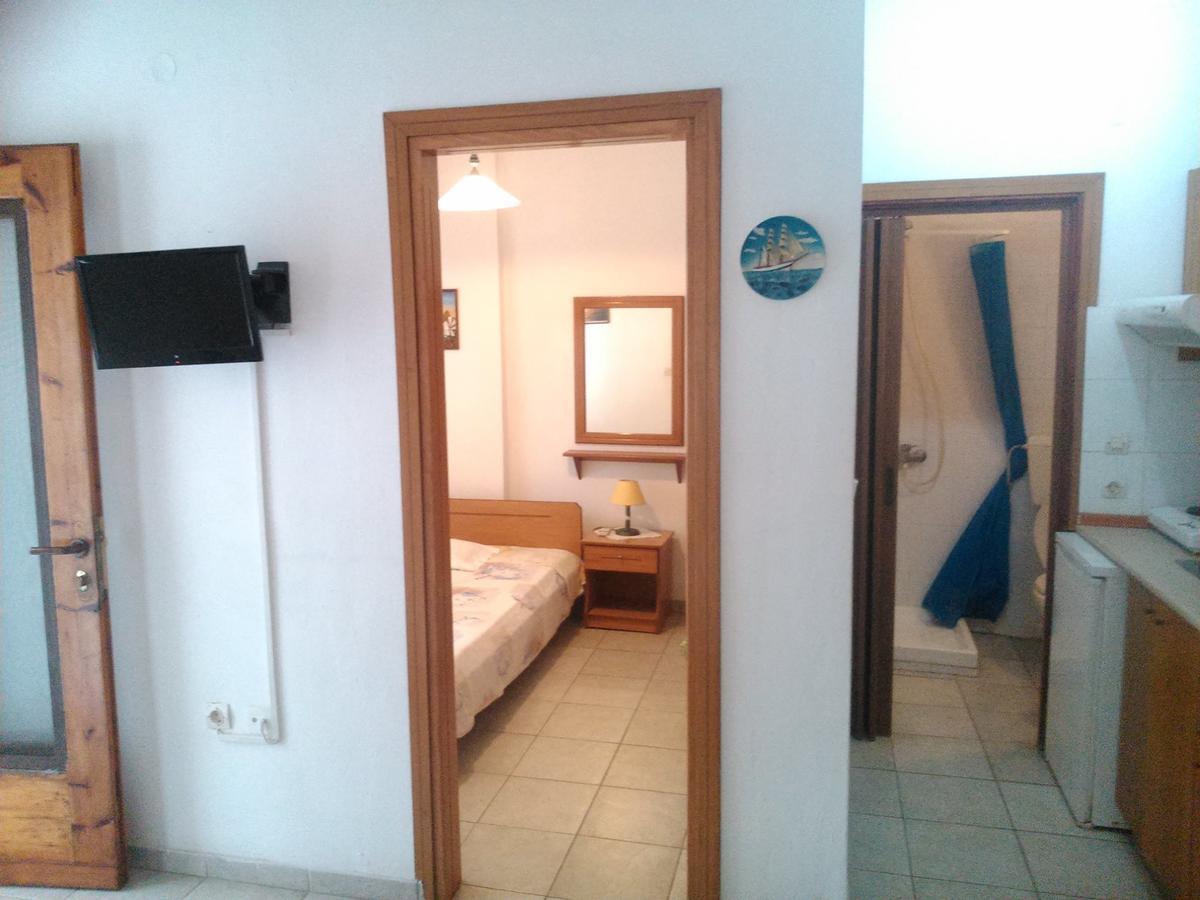 نيا سكيوني Peristerianos Apartments المظهر الخارجي الصورة