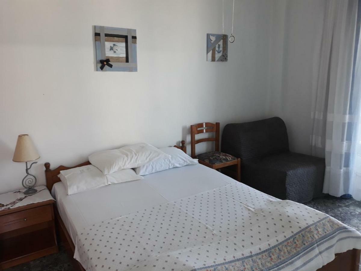 نيا سكيوني Peristerianos Apartments المظهر الخارجي الصورة